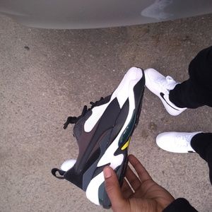 Meet your Posher, Lawrence